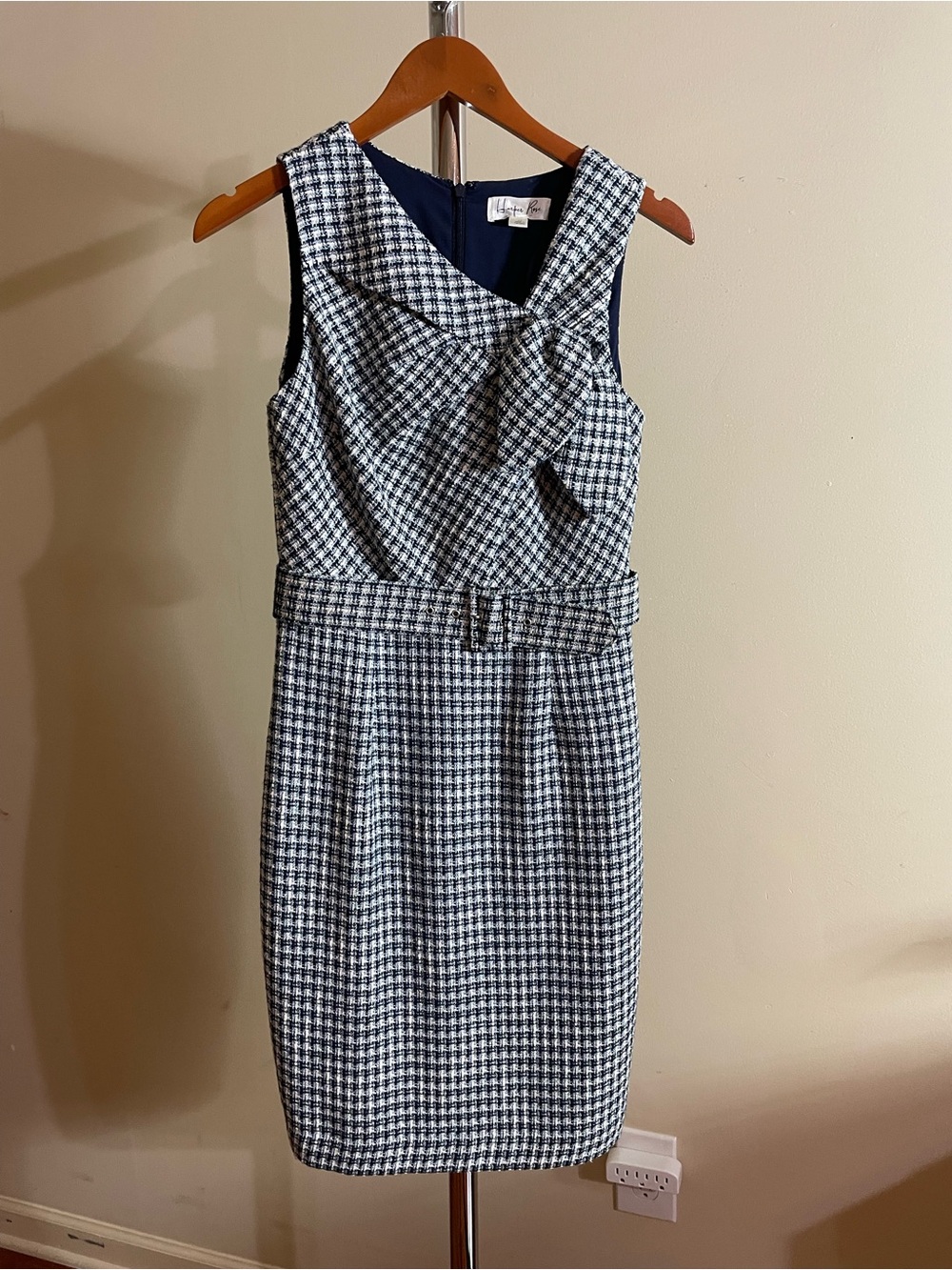 Navy & White Houndstooth Bow-Front Sheath Dress